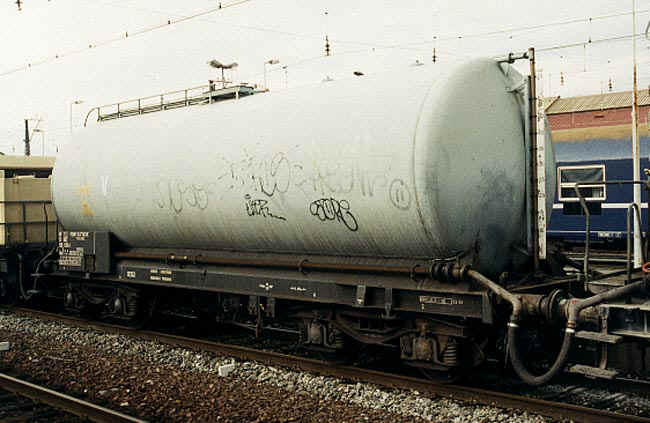Citerne de train dsherbeur