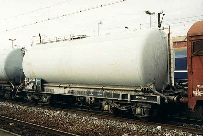 Citerne de train dsherbeur