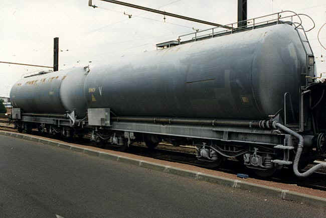 Citerne de train dsherbeur